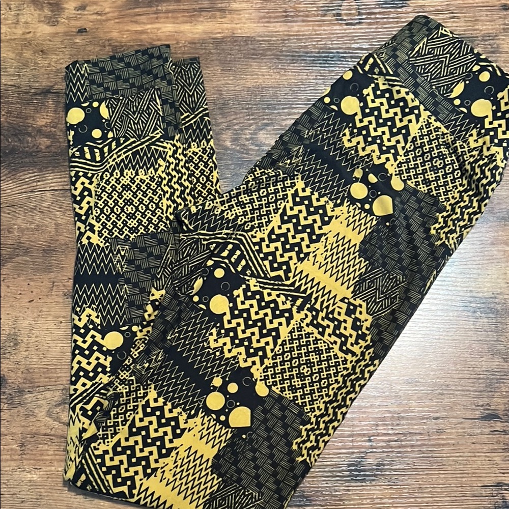 LuLaRoe Black and Yellow Patterned Leggings